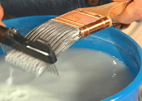 How to Clean Polyurethane Brush Image