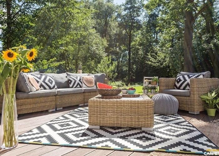 will an outdoor rug damage a wood deck