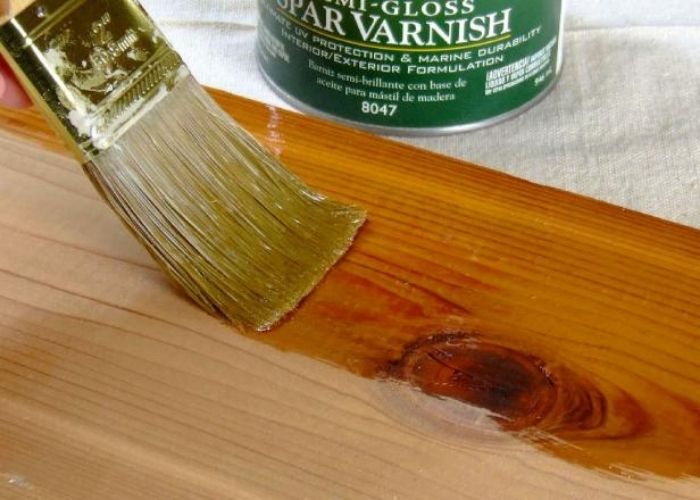 Applying varnish 