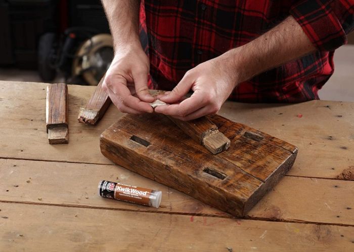  filling wood cracks with Epoxy