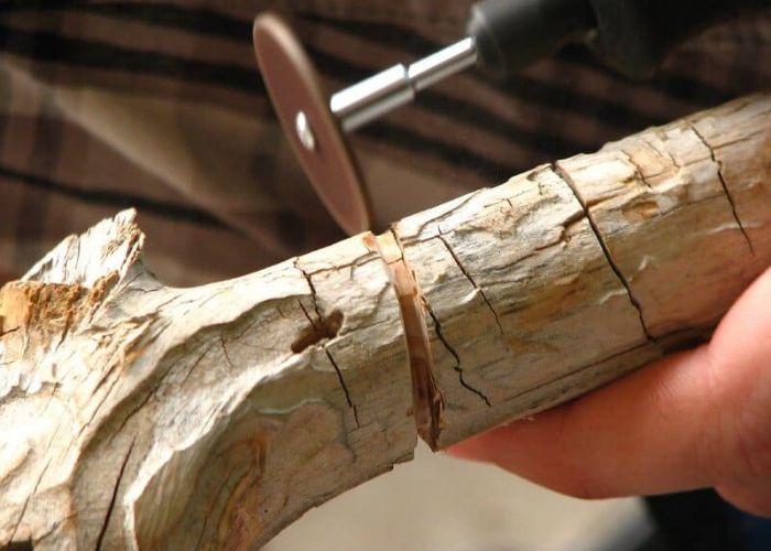How To Cut Wood Using A Dremel