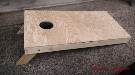 Which Types of Finish to Use on Cornhole Board Surface