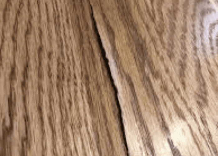 Cracks on wood that require sealing