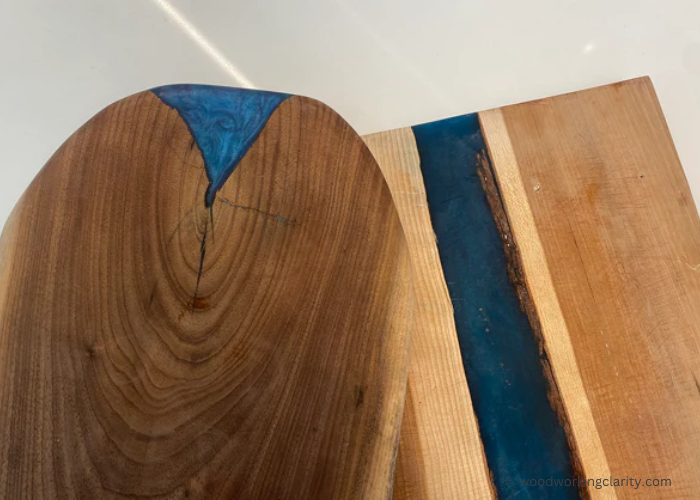 How to Fill Cracks in Wood With Epoxy